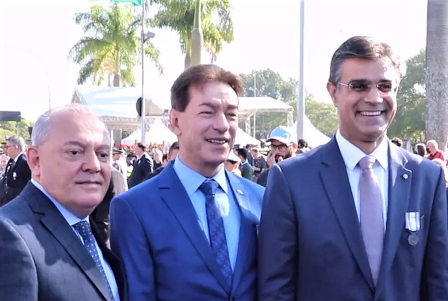 Valdir Ventura é contemplado com importantes honrarias em homenagem à Revolução de 32: 